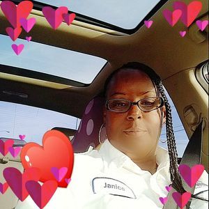 Meet your Posher, Janice